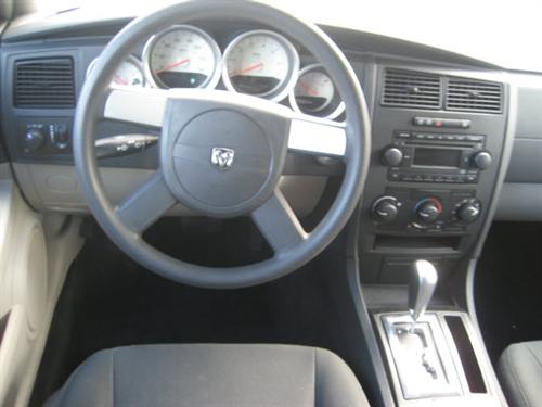 Dodge Magnum 2005 photo 2