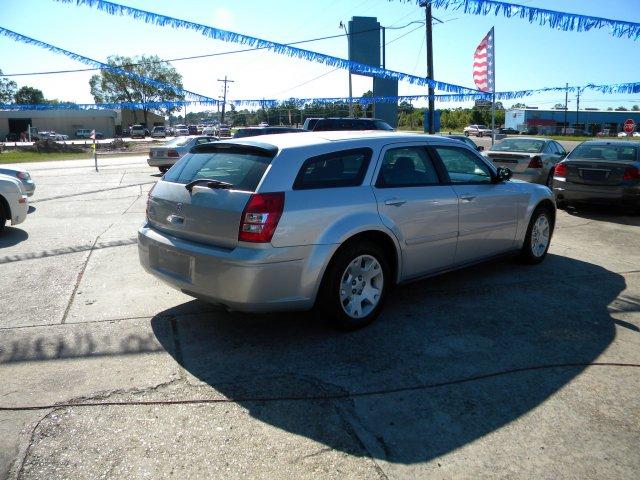 Dodge Magnum 2005 photo 1