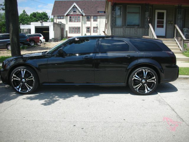Dodge Magnum 2005 photo 3