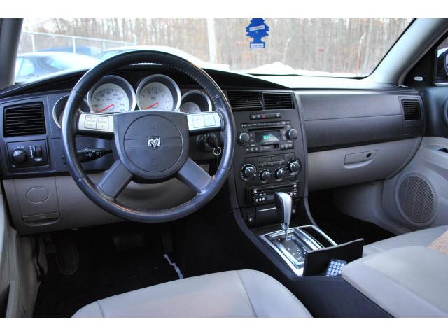 Dodge Magnum 2005 photo 1