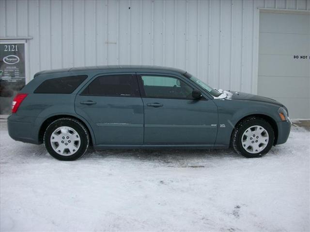 Dodge Magnum 2006 photo 2