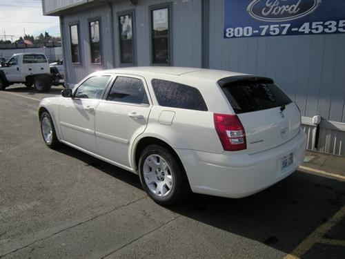 Dodge Magnum 2006 photo 2