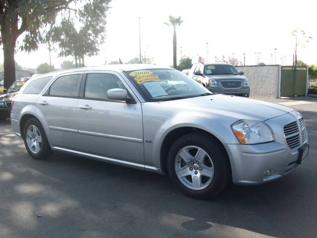 Dodge Magnum 2006 photo 1