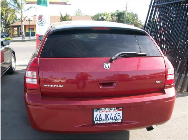 Dodge Magnum 2006 photo 2