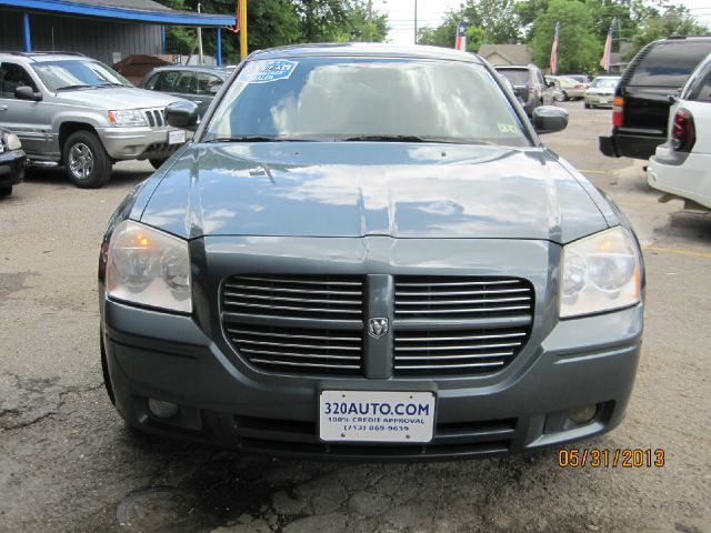 Dodge Magnum 2006 photo 2