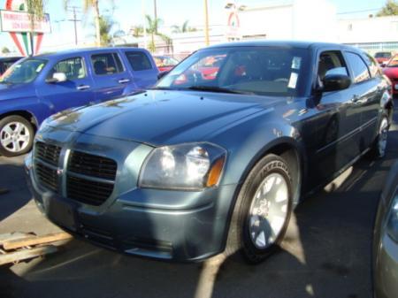 Dodge Magnum SE Unspecified
