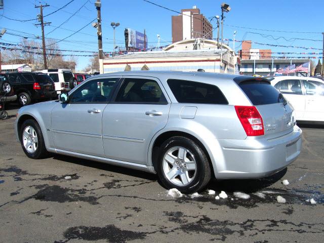 Dodge Magnum 2006 photo 2
