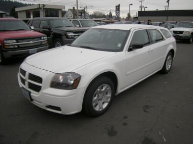 Dodge Magnum SE Unspecified