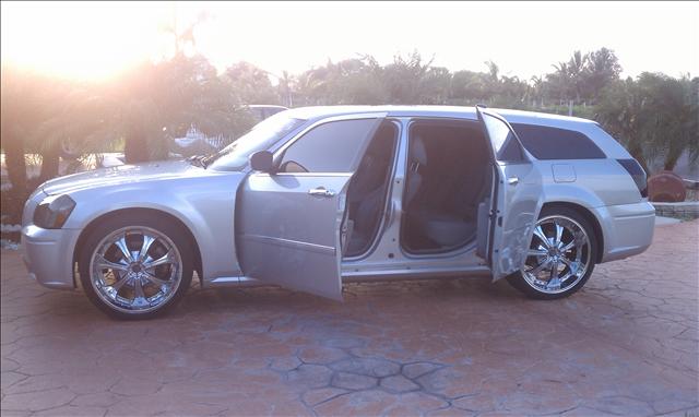 Dodge Magnum 2006 photo 1