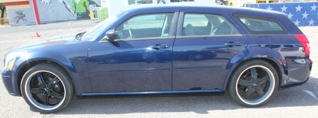 Dodge Magnum 2006 photo 2