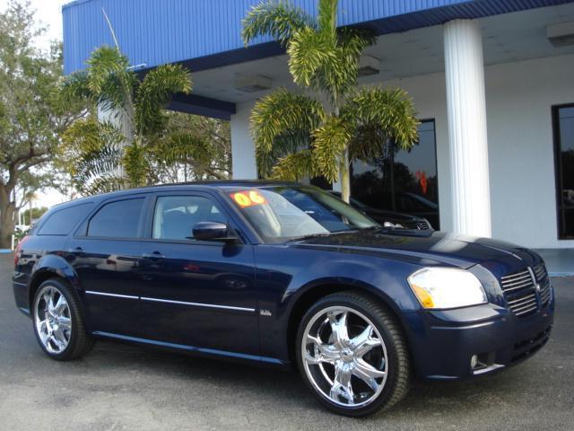 Dodge Magnum 2006 photo 2