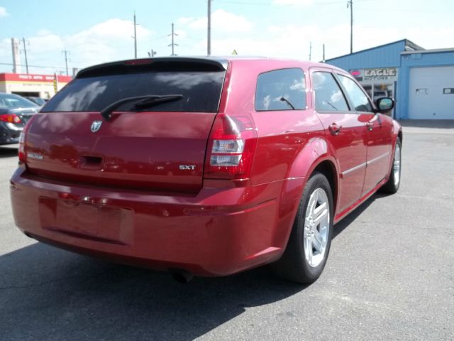 Dodge Magnum S Wagon