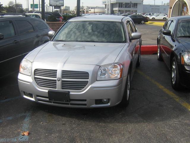 Dodge Magnum S Wagon