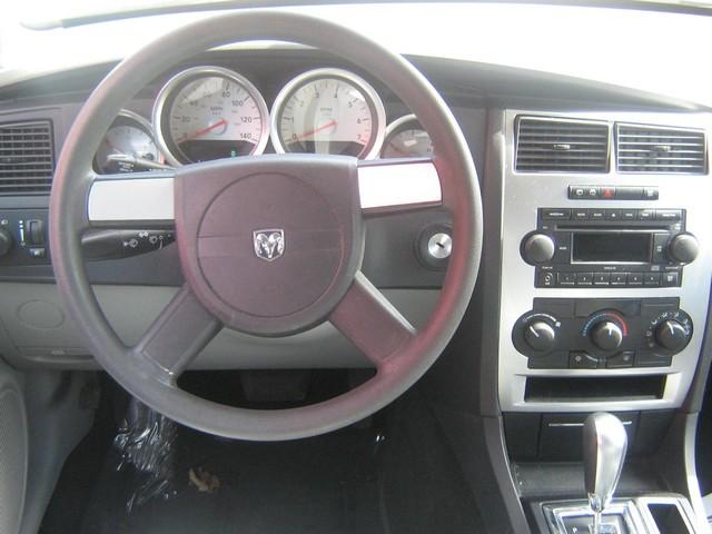 Dodge Magnum 2006 photo 2