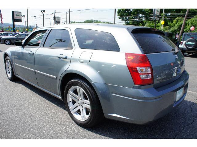 Dodge Magnum 2006 photo 1