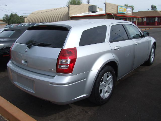 Dodge Magnum 2007 photo 2