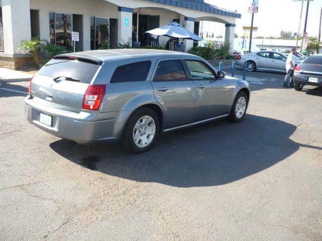 Dodge Magnum 2007 photo 2
