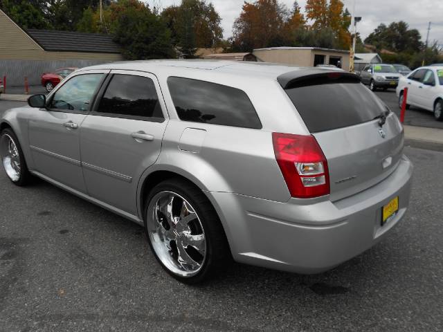 Dodge Magnum 2007 photo 2