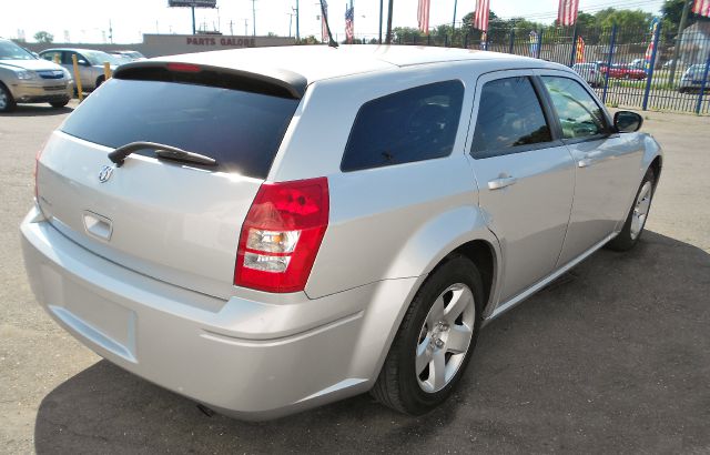 Dodge Magnum 2008 photo 1