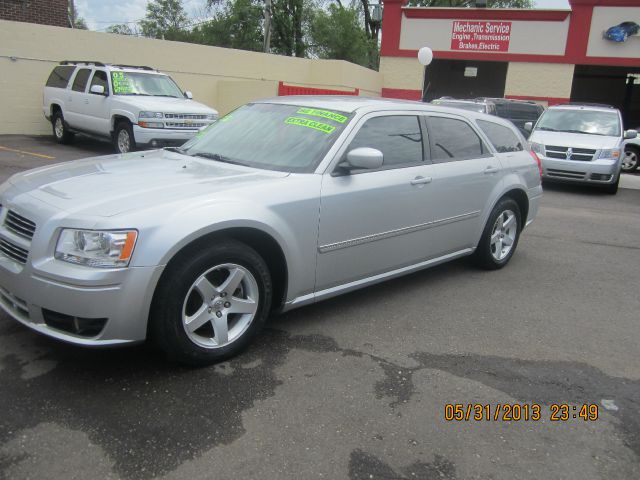 Dodge Magnum S Wagon