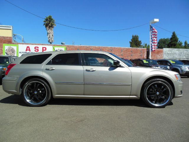Dodge Magnum S Wagon