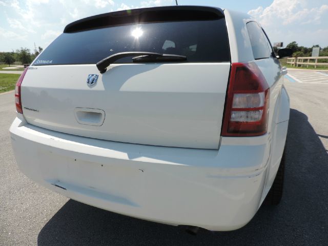 Dodge Magnum 2008 photo 18