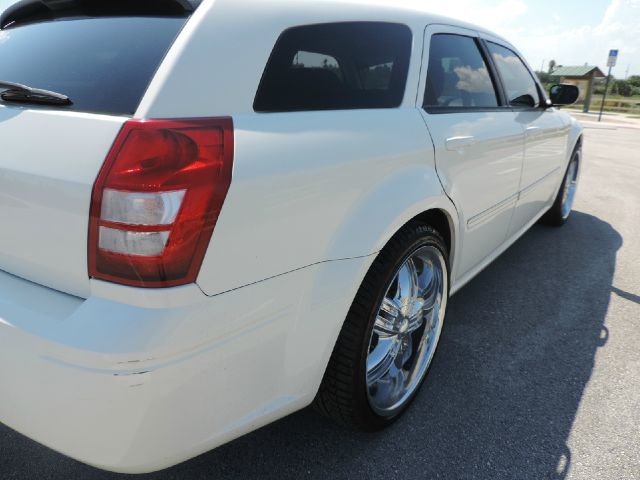 Dodge Magnum 2008 photo 20