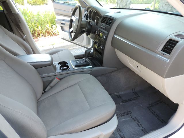 Dodge Magnum 2008 photo 25