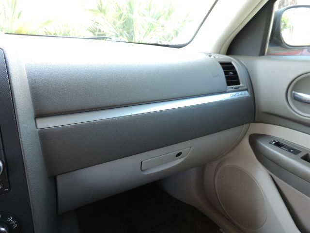 Dodge Magnum 2008 photo 8