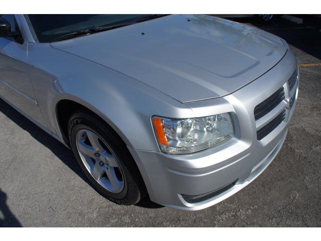 Dodge Magnum 2008 photo 2