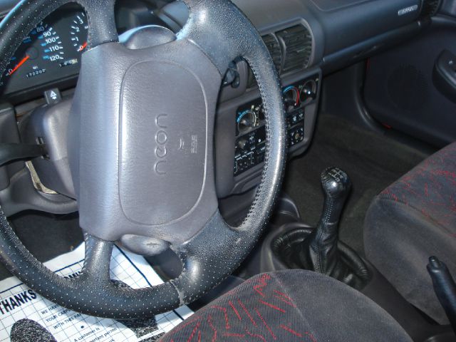 Dodge Neon 1999 photo 2