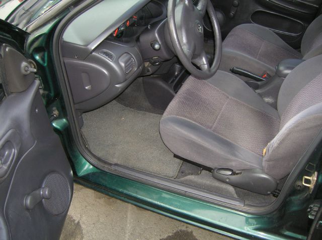 Dodge Neon 2000 photo 1