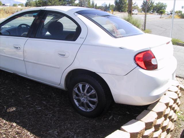 Dodge Neon 3.0L Sedan