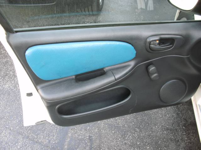 Dodge Neon 2001 photo 1