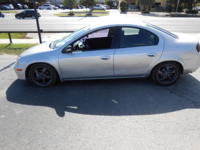 Dodge Neon 2002 photo 2
