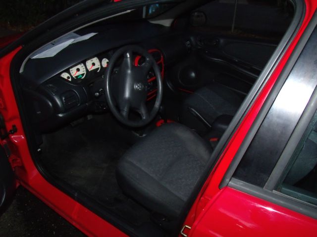 Dodge Neon 2002 photo 2