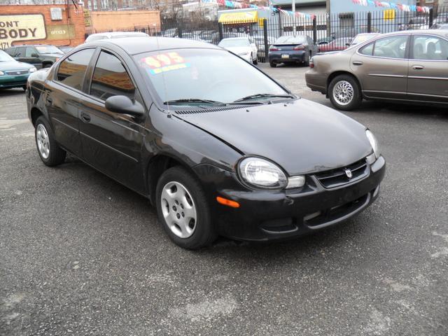 Dodge Neon 2002 photo 2