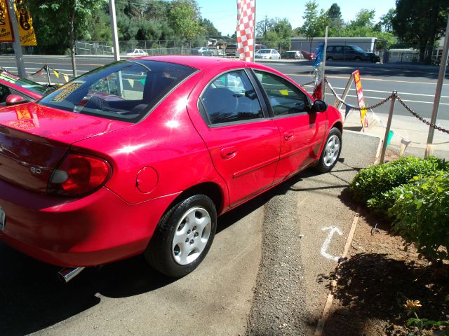 Dodge Neon 2002 photo 2