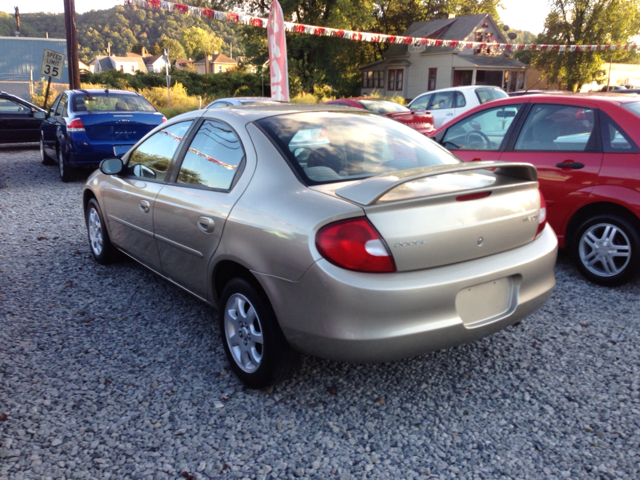 Dodge Neon Base Sedan
