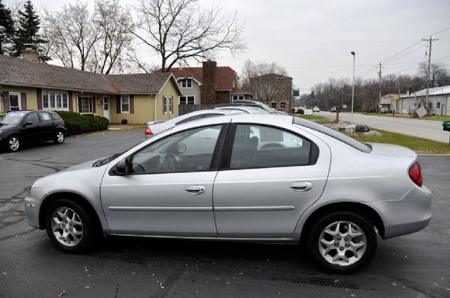 Dodge Neon 2002 photo 1