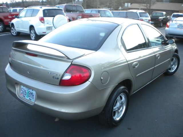Dodge Neon 2002 photo 2
