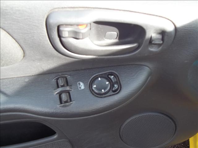 Dodge Neon 2003 photo 1