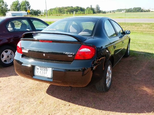 Dodge Neon DUMP 4X4 Sedan