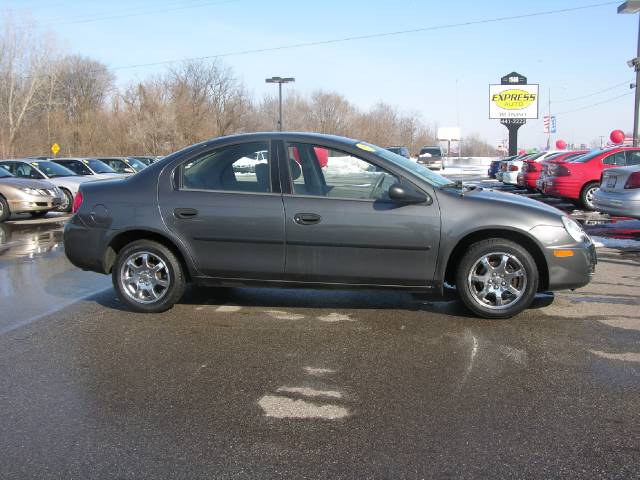Dodge Neon 2003 photo 2