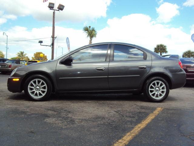 Dodge Neon 2003 photo 2