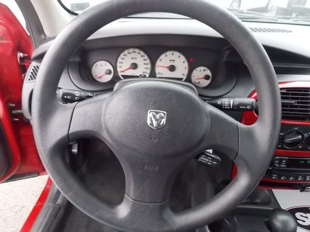 Dodge Neon 2003 photo 2