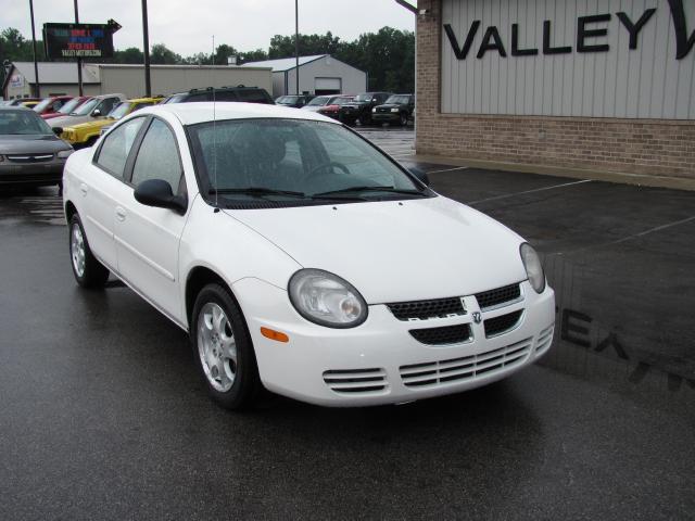Dodge Neon 2003 photo 2