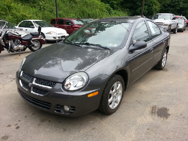 Dodge Neon 2003 photo 2