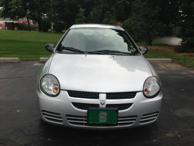 Dodge Neon 2003 photo 2