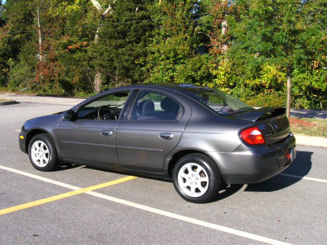 Dodge Neon 2003 photo 2